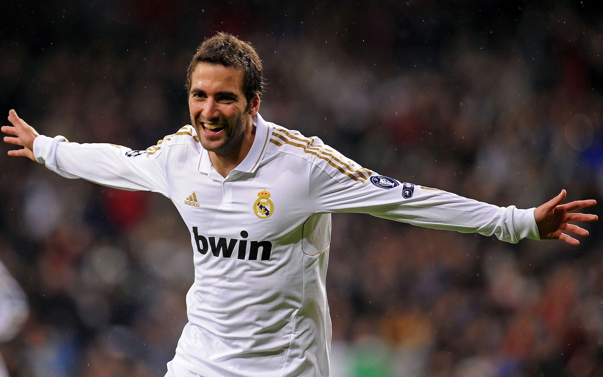 年度焦点之战之夜,利拉德关键节点连续得分,谱写传奇时刻