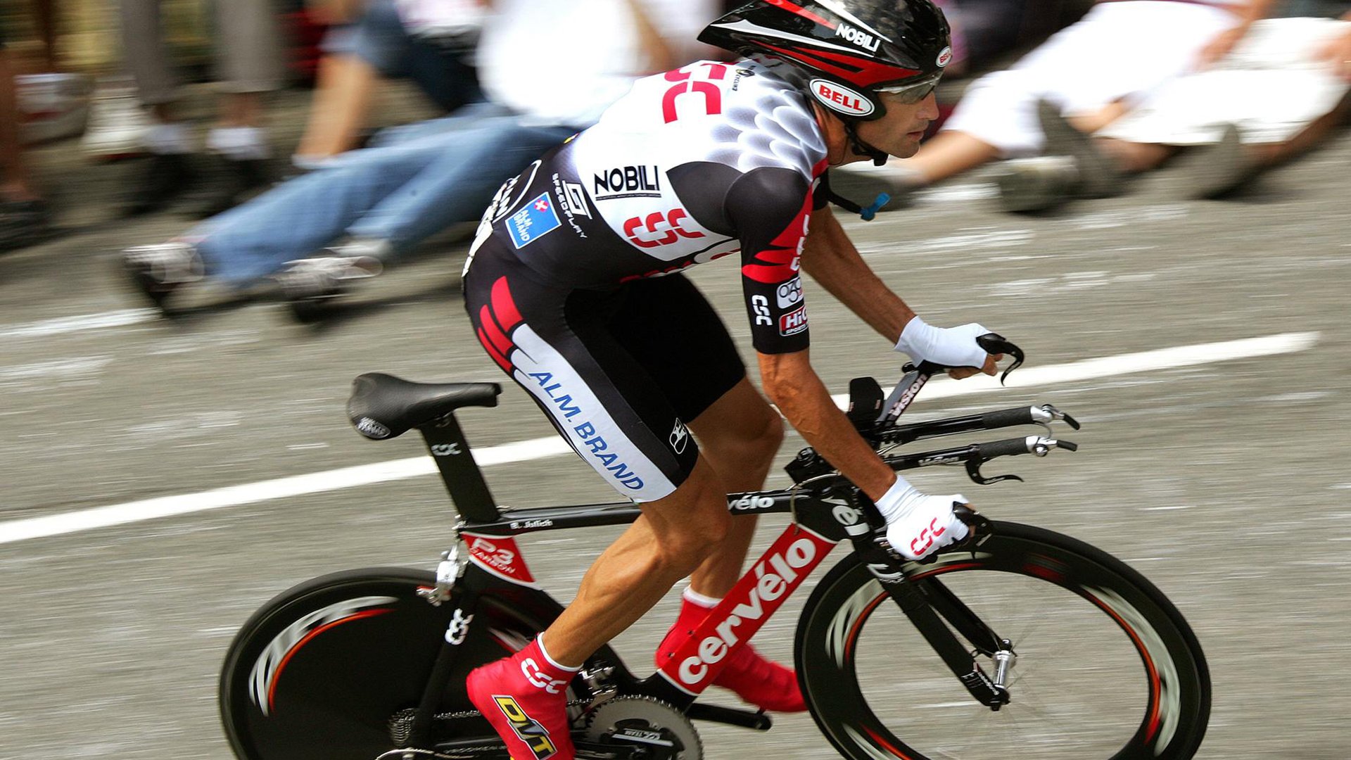 开云官方app入口-智利之魂与巴伐利亚之心，毕尔巴鄂争冠战与格纳布里的抢七传奇