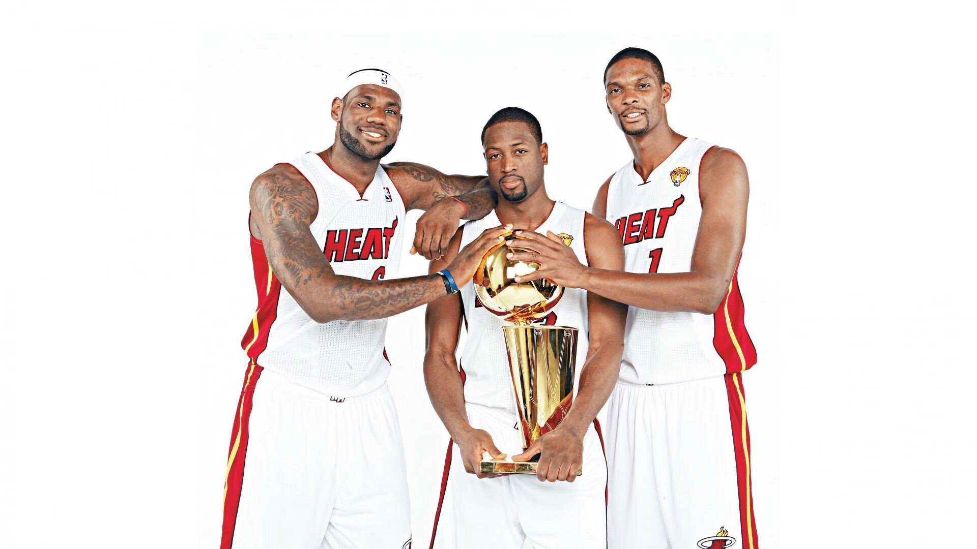 摩纳哥火力全开压制丹麦，拉什福德状态火热引领锋线风暴